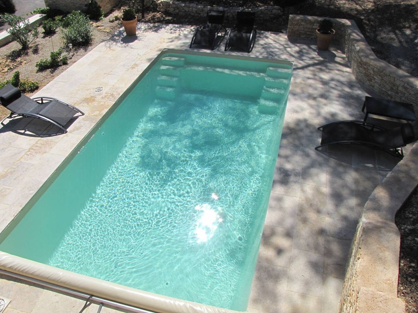 Piscine coque Açores posée, 6,90 × 3,50 m