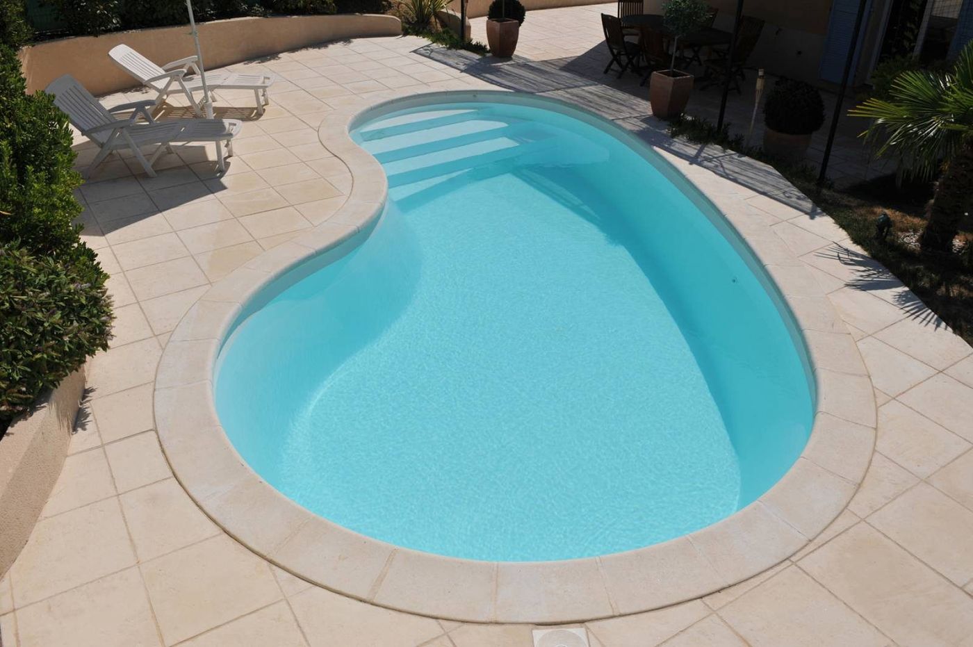 Piscine coque Antilles posée, 6,00 × 3,20 m