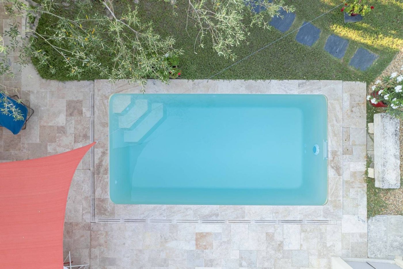 Piscine coque Majorque posée, 5,20 × 2,70 m