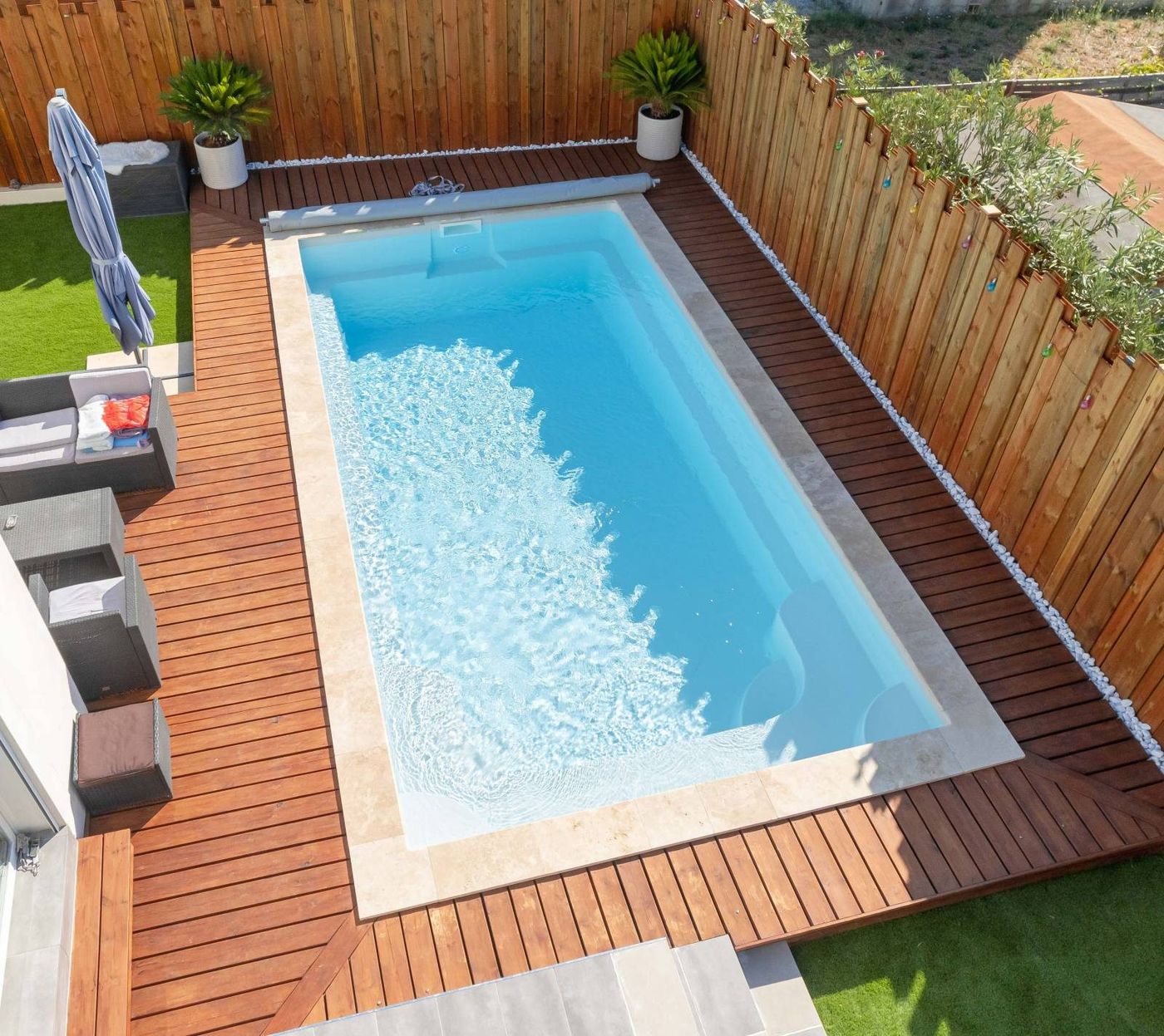 Piscine coque Mooréa posée, 7,00 × 3,50 m